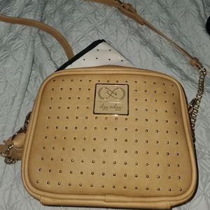 Itzy ritzy Chelsea deboer crossbody